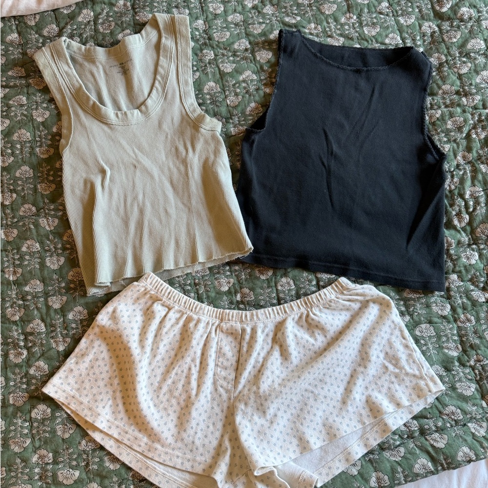 Brandy Melville Ribbed Tank Set in Sage Green, Black and White